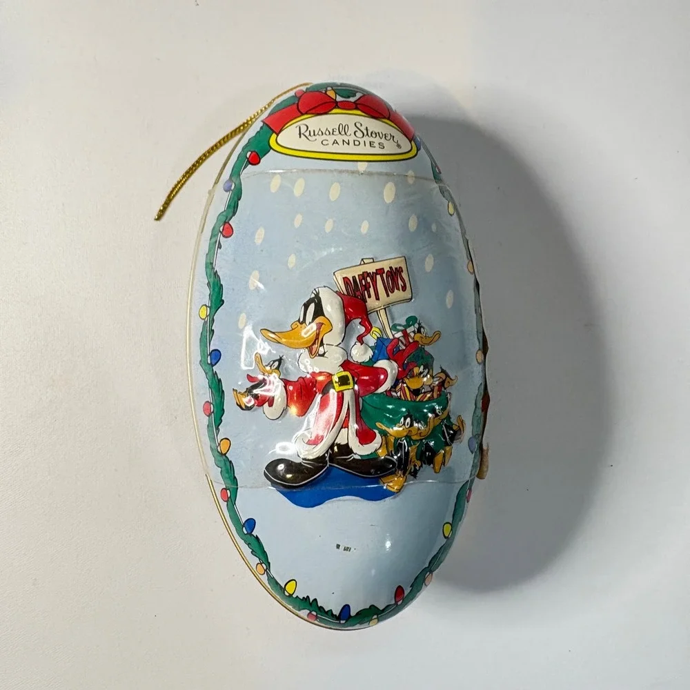 Vintage 1997 Looney Tunes Daffy Duck Santa Christmas Ornament Tin Russell Stover